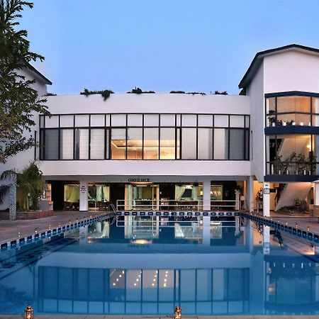 Best Western Resort Country Club Gurgaon Bagian luar foto
