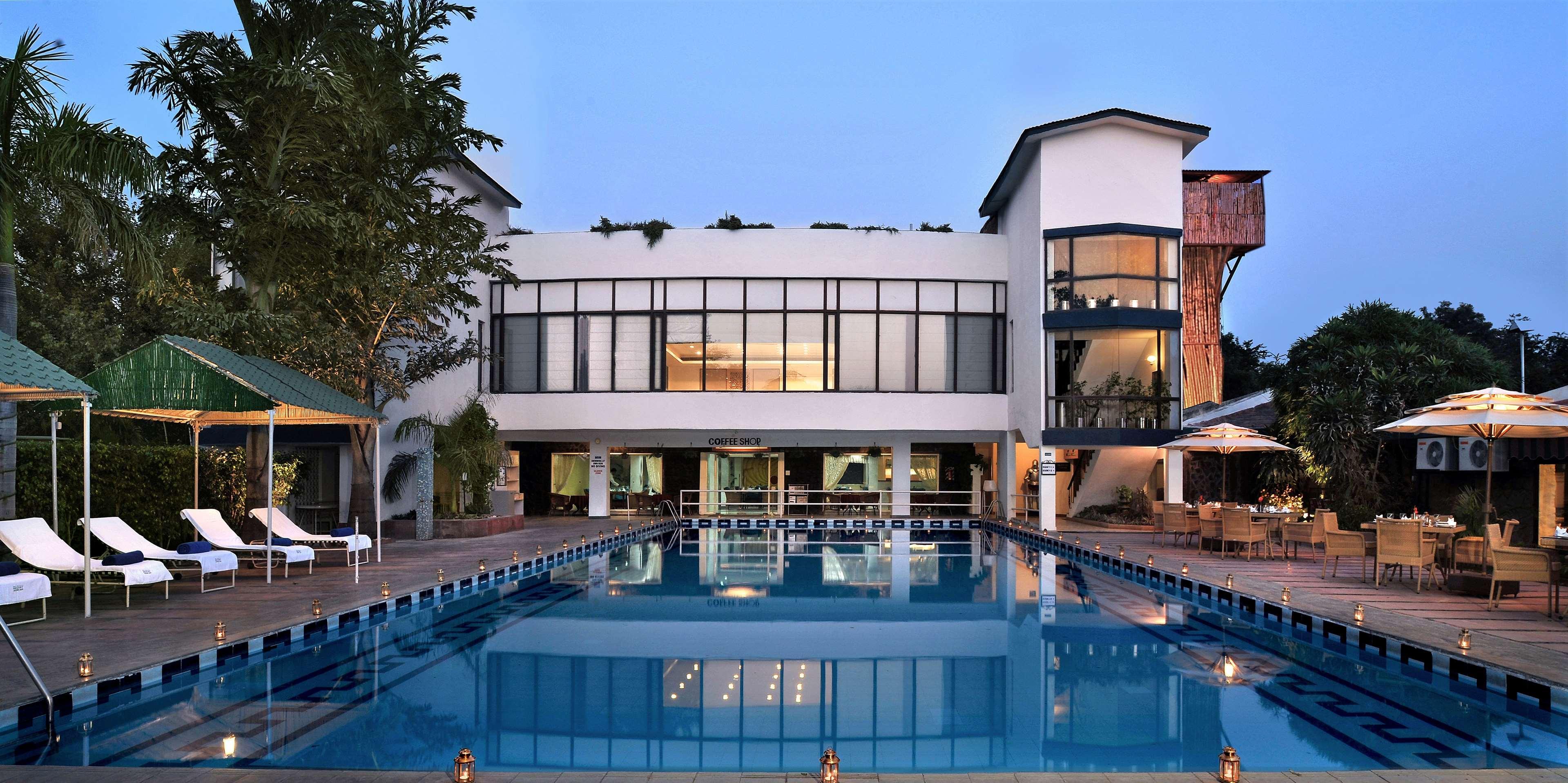 Best Western Resort Country Club Gurgaon Bagian luar foto