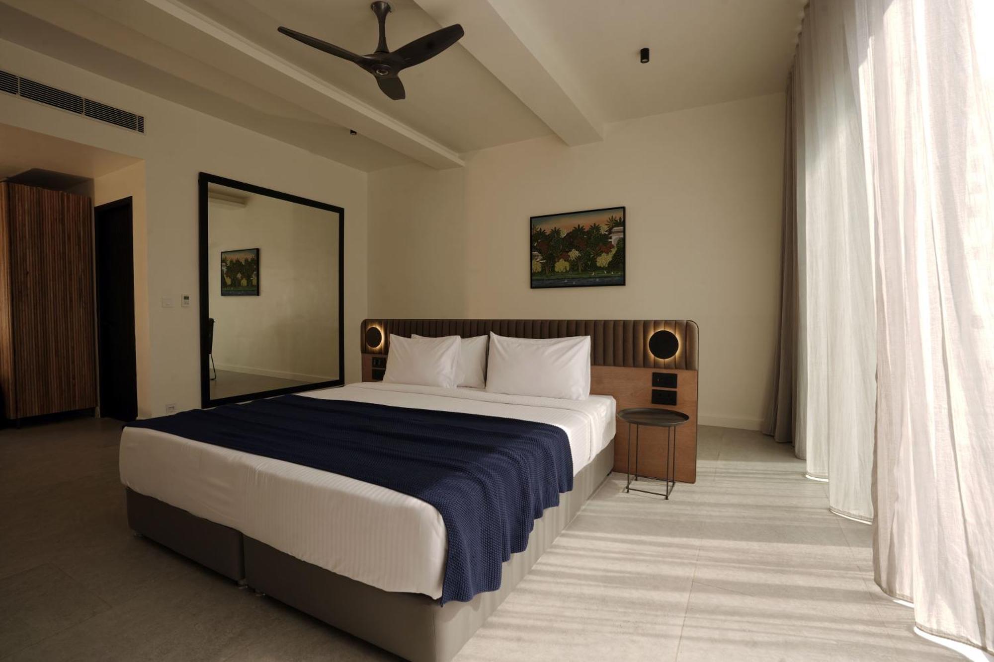 Best Western Resort Country Club Gurgaon Bagian luar foto