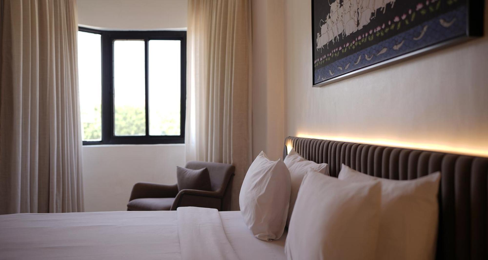Best Western Resort Country Club Gurgaon Bagian luar foto
